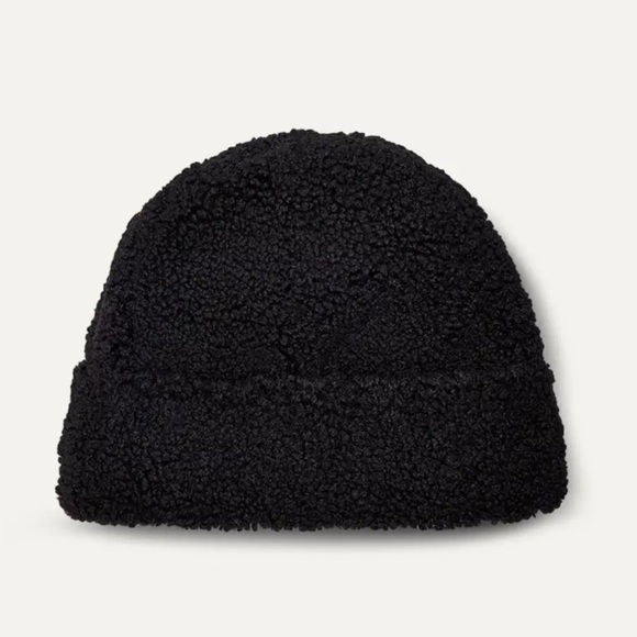 UGG Sherpa Cuff Beanie - Picture 4 of 9